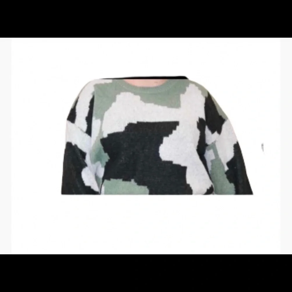 Camouflage white birch sweater worn once excellent condition size 1x